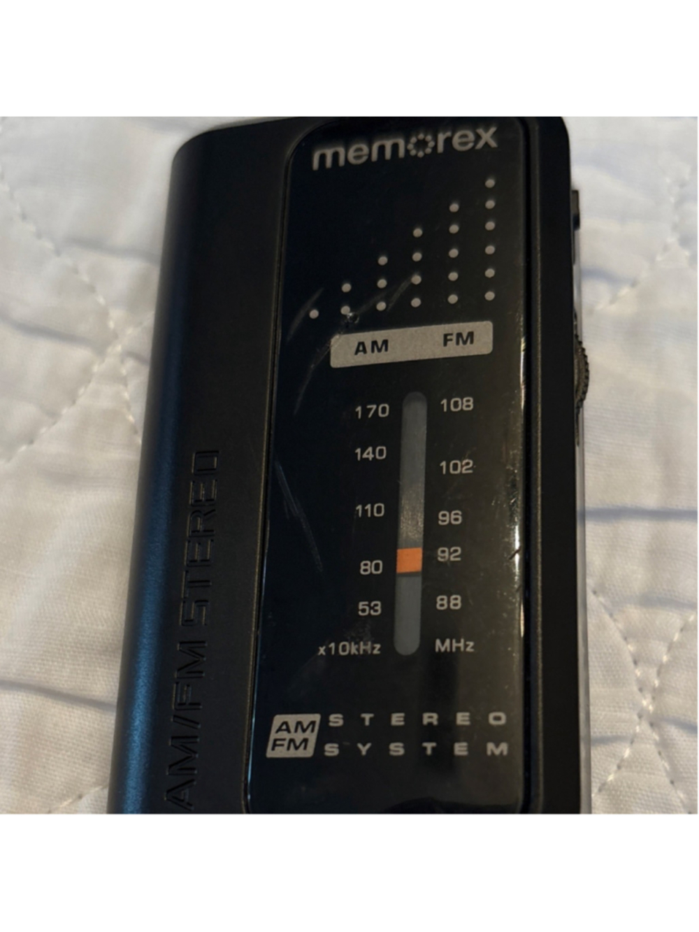 Memorex MR4240 Pocket AM/FM Stereo Radio Black Headphone Jack Belt Clip